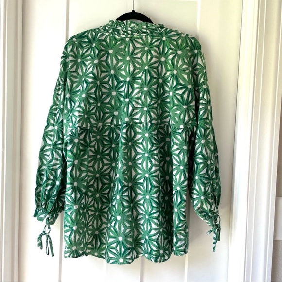 Ro’s Garden Green Reina Ruffle Trim Top Size large - Picture 7 of 9